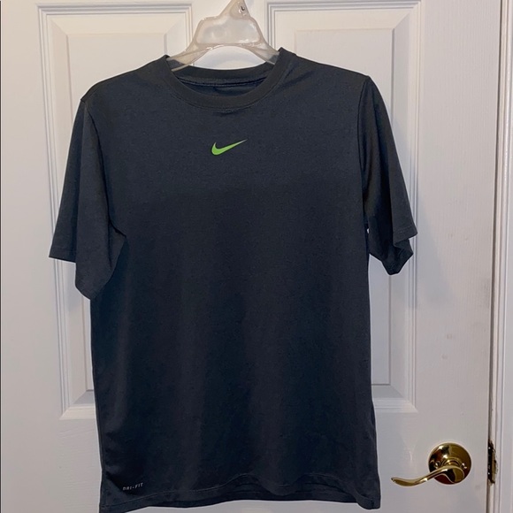 Nike Other - Nike boy’s dri fit tee